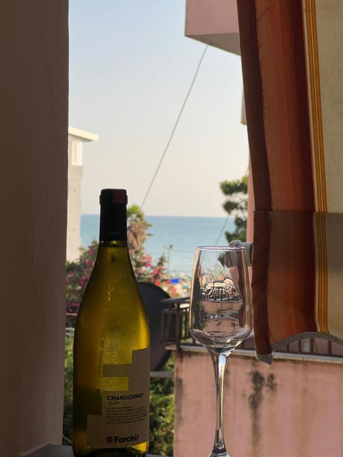 Sea View Apartment Durrës Exterior foto